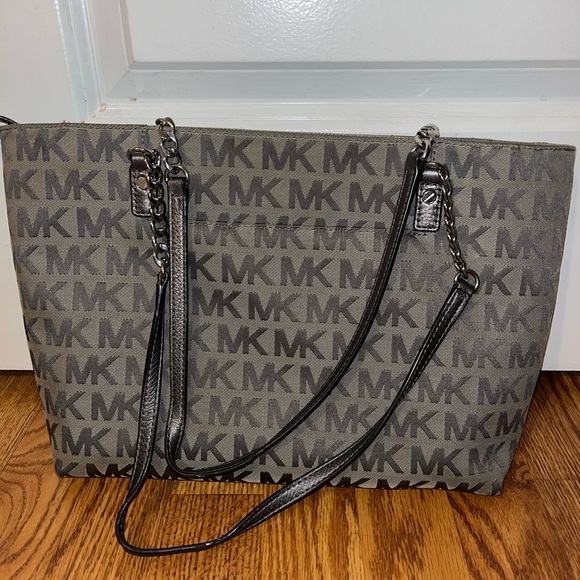 Michael Kors Chain Link Tote - Picture 7 of 7